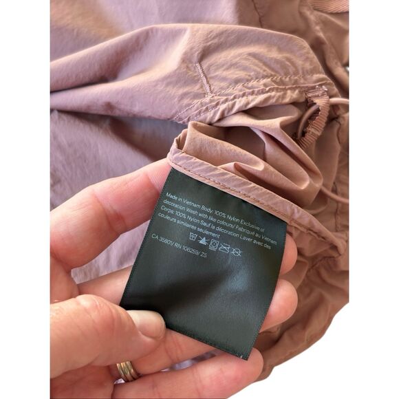 Lululemon Slip into the Moment Short Jacket size 8 Chalky Rose - Picture 9 of 15